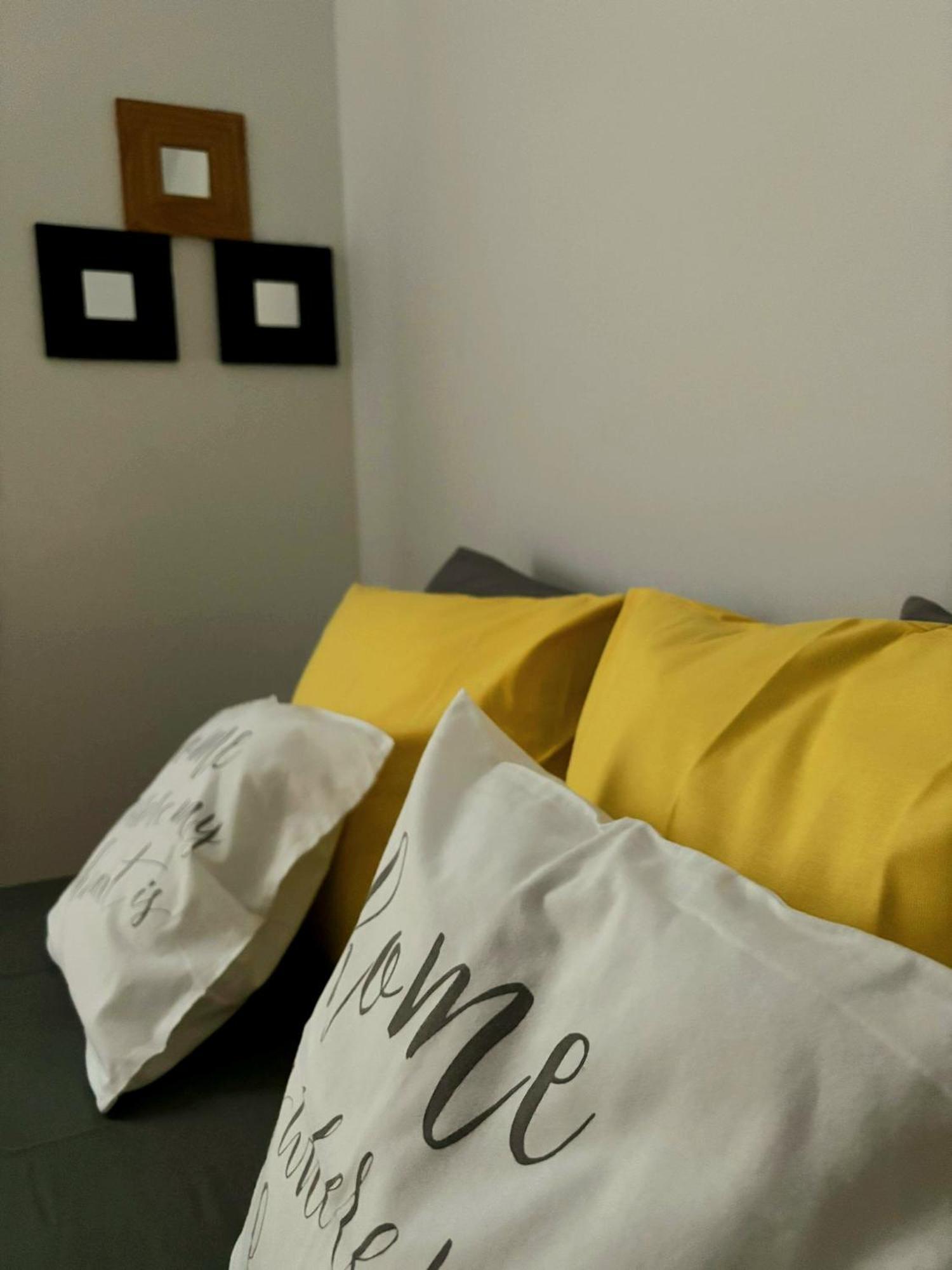 The House In The Park Bucharest Apartment Екстериор снимка